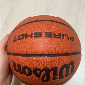 윌슨 퓨어샷 이미지