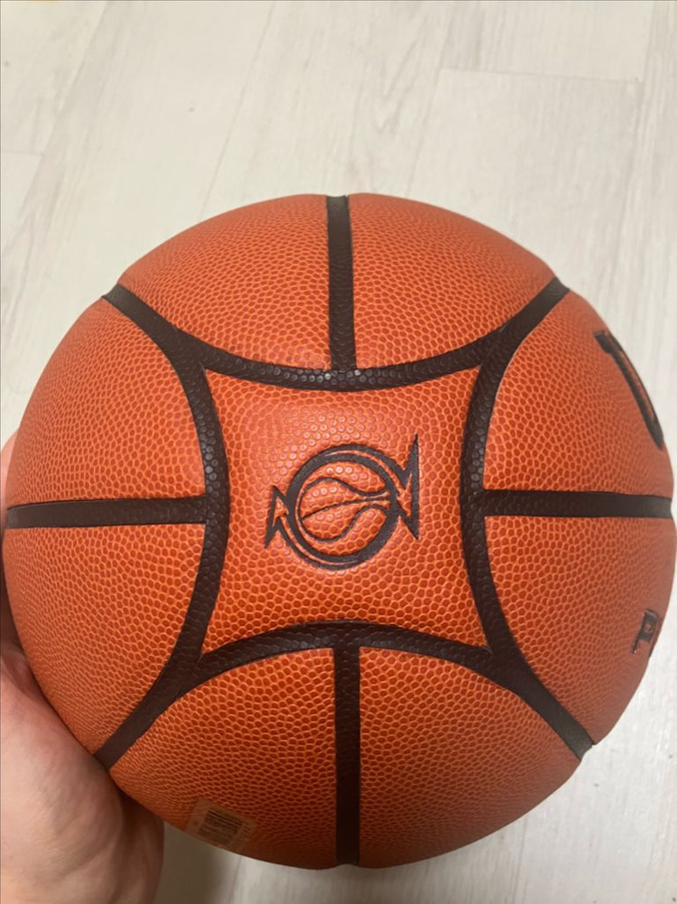 윌슨 퓨어샷 이미지