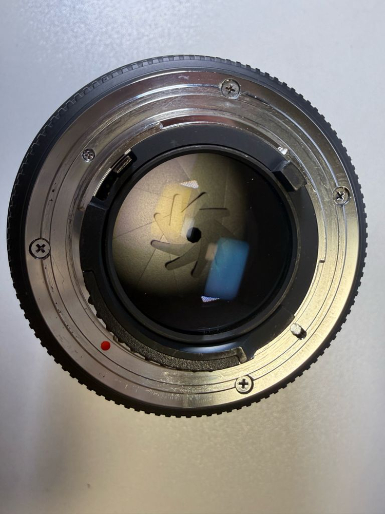 니콘 DSLR 용 시그마 85mm F1.4 이미지