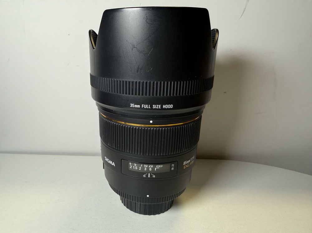 니콘 DSLR 용 시그마 85mm F1.4 이미지