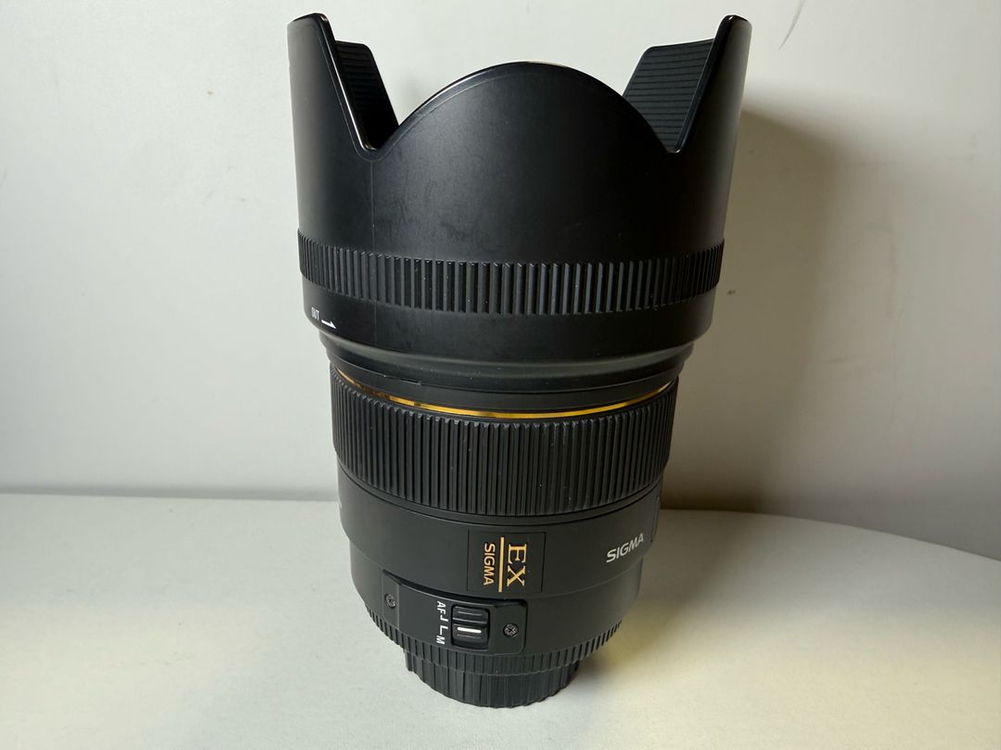 니콘 DSLR 용 시그마 85mm F1.4 이미지