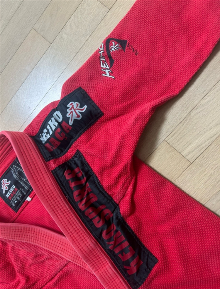 Keiko Raca 레드 주짓수 도복 이미지