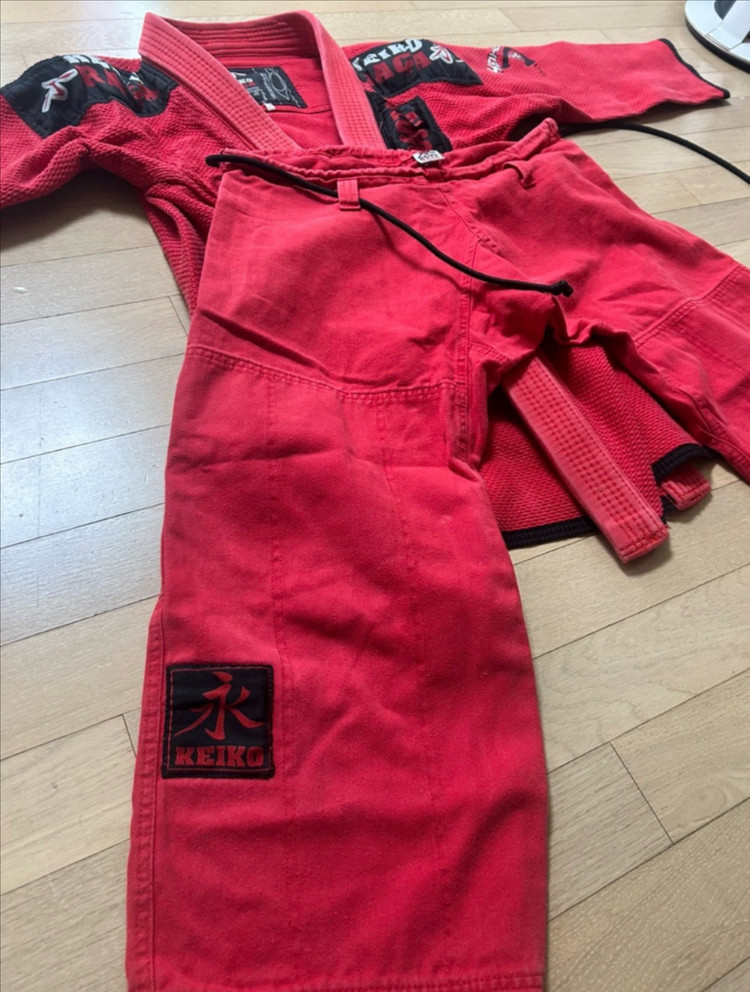 Keiko Raca 레드 주짓수 도복 이미지