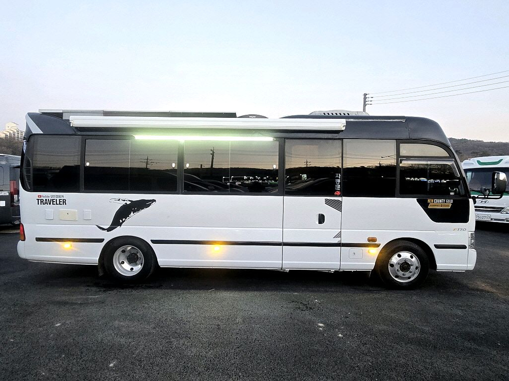 15년 뉴카운티6인승캠핑카(오토,인산철,올편백)-전액할부됨 이미지