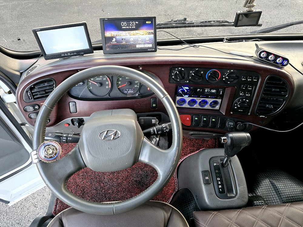 15년 뉴카운티6인승캠핑카(오토,인산철,올편백)-전액할부됨 이미지