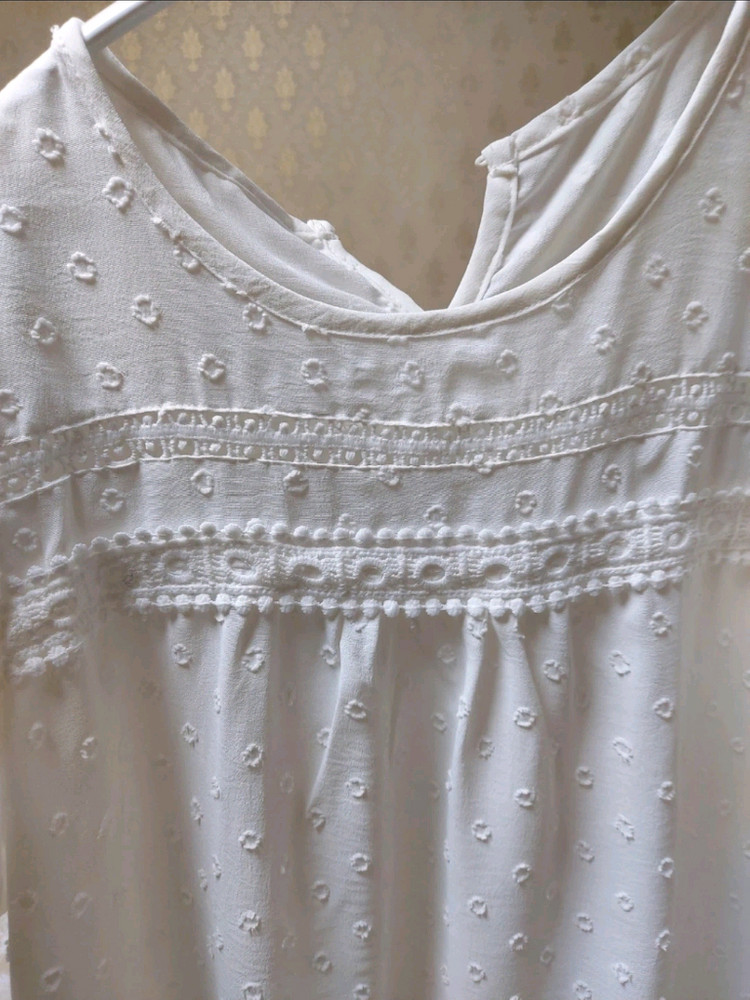 펀칭 레이스 반팔 블라우스 77사이즈 (새상품) 이미지