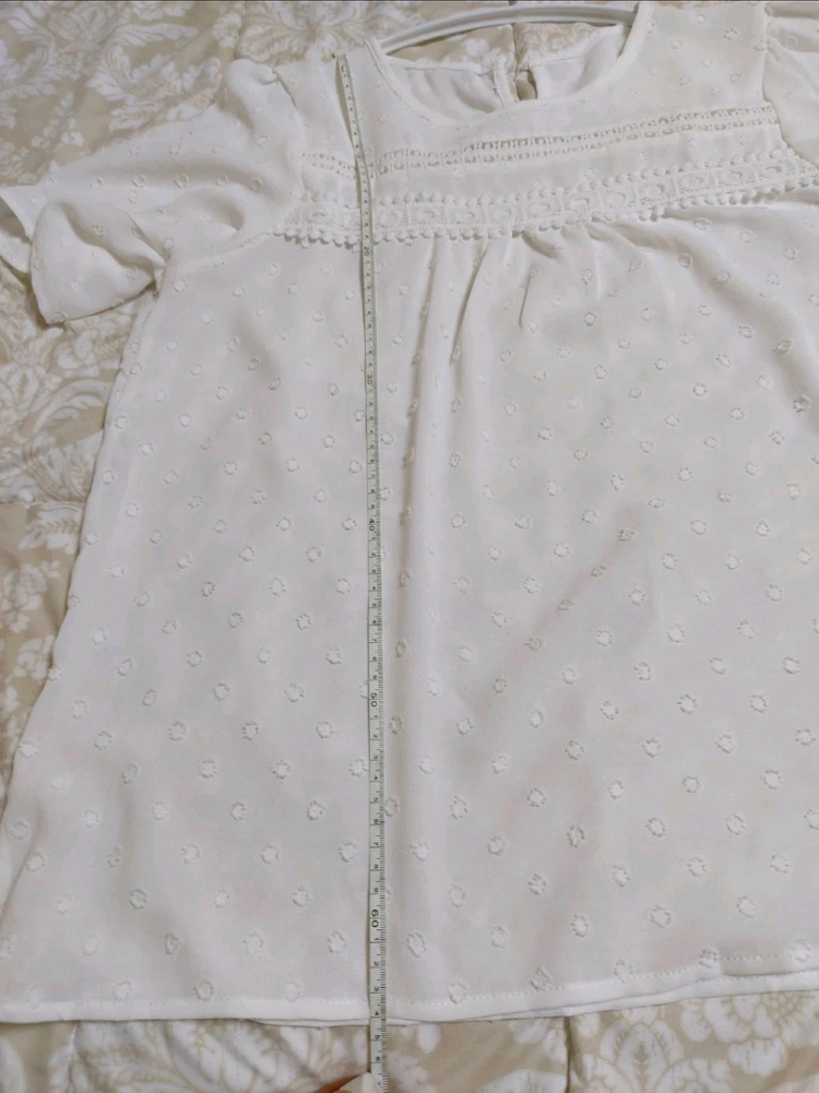펀칭 레이스 반팔 블라우스 77사이즈 (새상품) 이미지