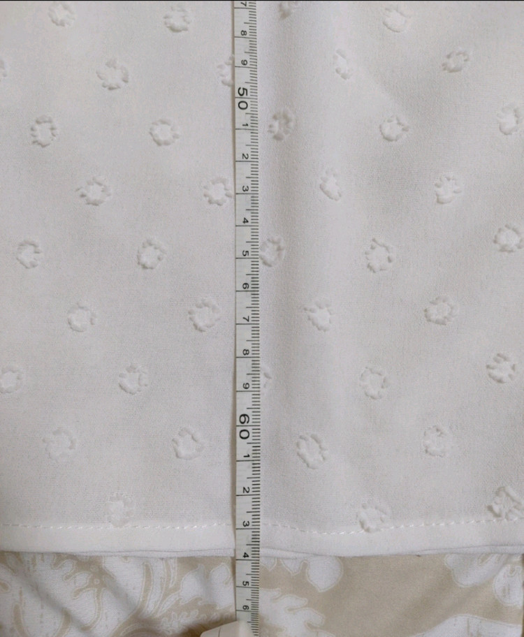 펀칭 레이스 반팔 블라우스 77사이즈 (새상품) 이미지