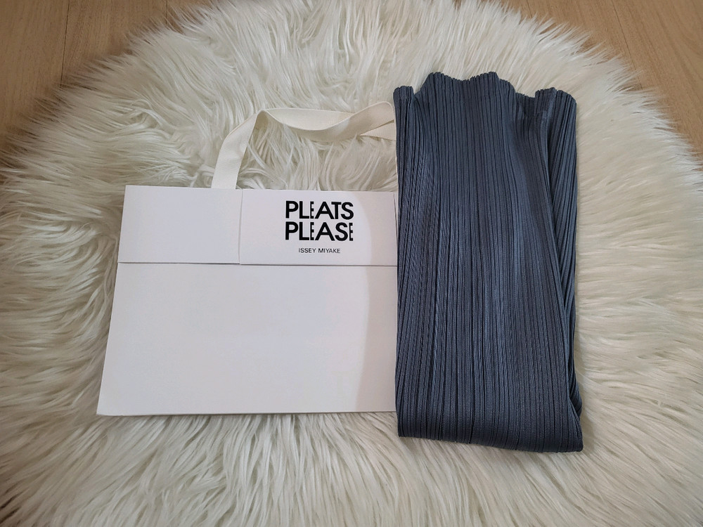 이세이미야케 플리츠플리즈 탑 5월 먼슬리 탑 다크 블루 그레이 이미지