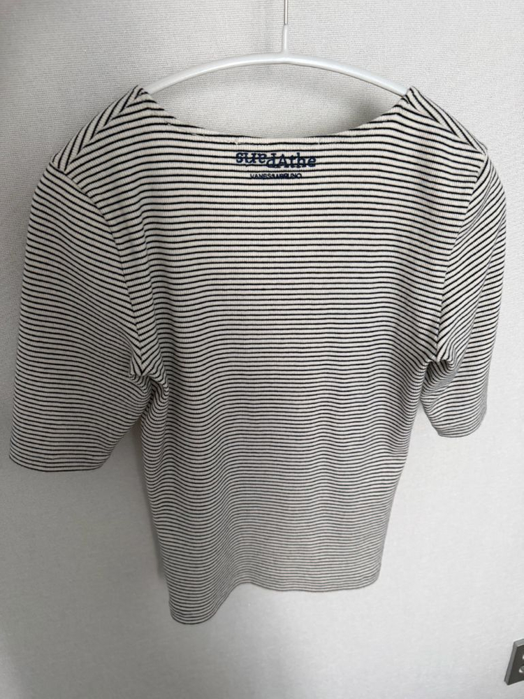 바네사브루노 아떼 스트라이프 티셔츠 팝니다 이미지