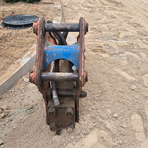 굴삭기 6w브레커 이미지