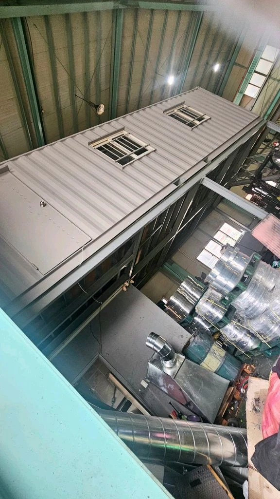 49중고컨테이너 11평/철계단 철구조물 이미지