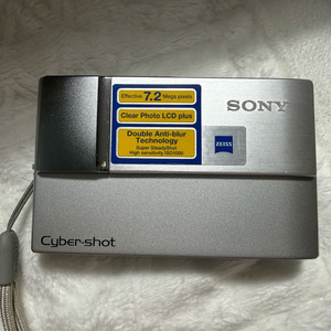 소니 사이버샷 DSC-T10 실버 빈티지 디카 2006년 이미지