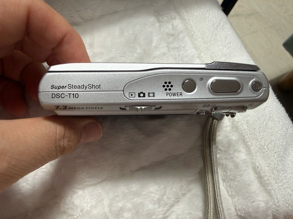 소니 사이버샷 DSC-T10 실버 빈티지 디카 2006년 이미지