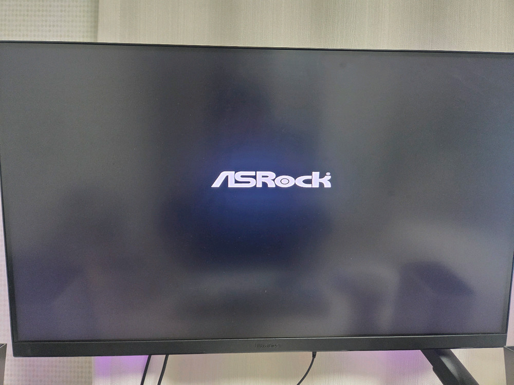 LG 32GR93U 32인치 4K 게이밍 모니터 이미지