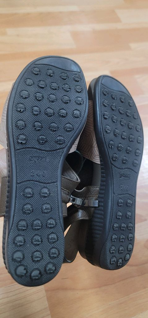 안신는신발장정리합니다1카텔로(CARTELO) 스니커즈브랜드: 카텔로 (CARTELO)모델명: EX6322K치수: 2 이미지