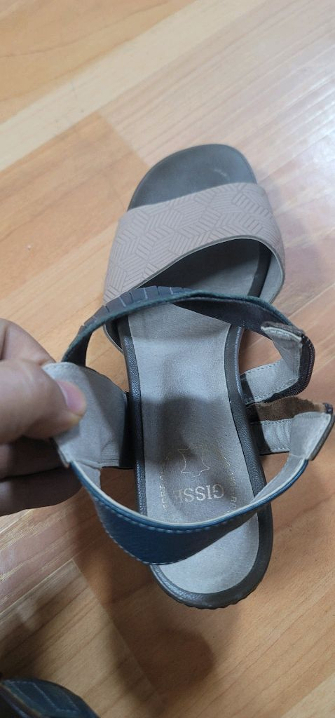 안신는신발장정리합니다1카텔로(CARTELO) 스니커즈브랜드: 카텔로 (CARTELO)모델명: EX6322K치수: 2 이미지