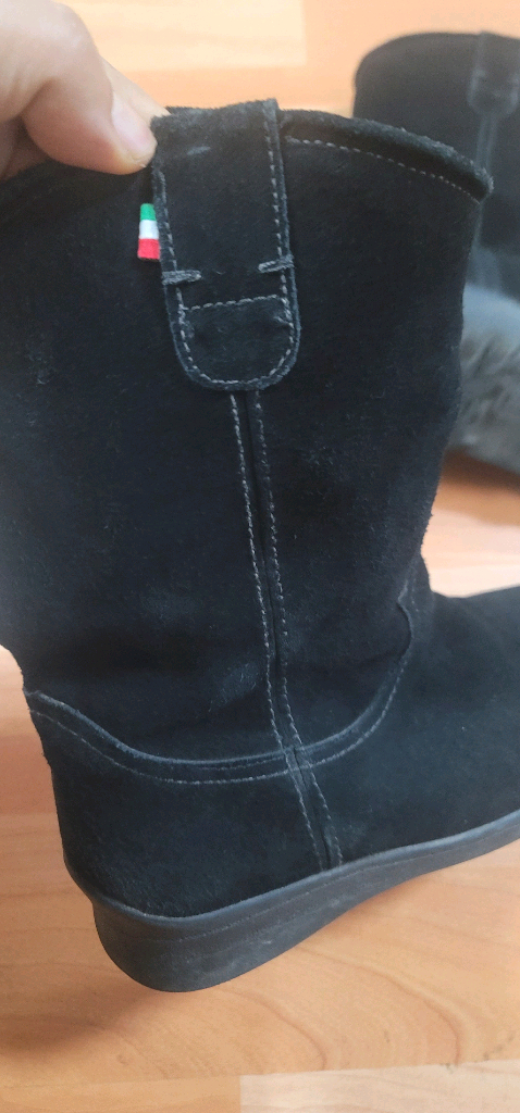 안신는신발장정리합니다1카텔로(CARTELO) 스니커즈브랜드: 카텔로 (CARTELO)모델명: EX6322K치수: 2 이미지