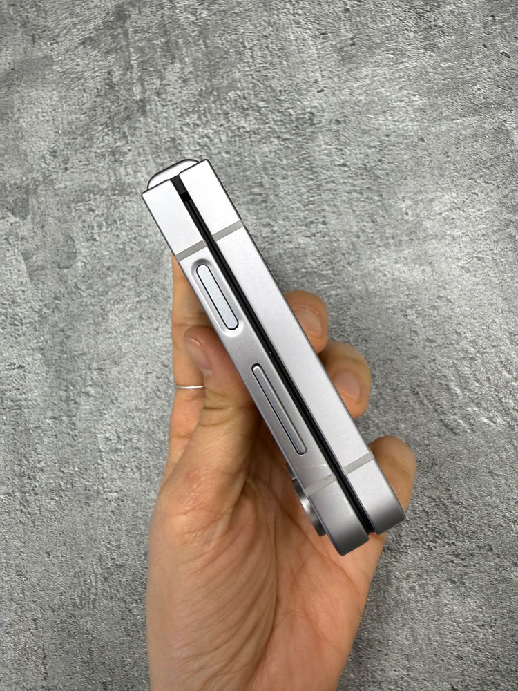 갤럭시 Z플립6 실버 256기가 A급 이미지