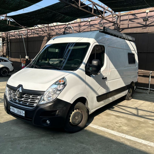 르노마스터 캠핑카 엄청나게 쾌적합니다 이미지