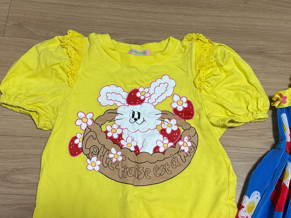 베베베베 스트로베리 티셔츠 플리츠드레스 니삭스 헤어밴드 M사이즈 일괄 이미지