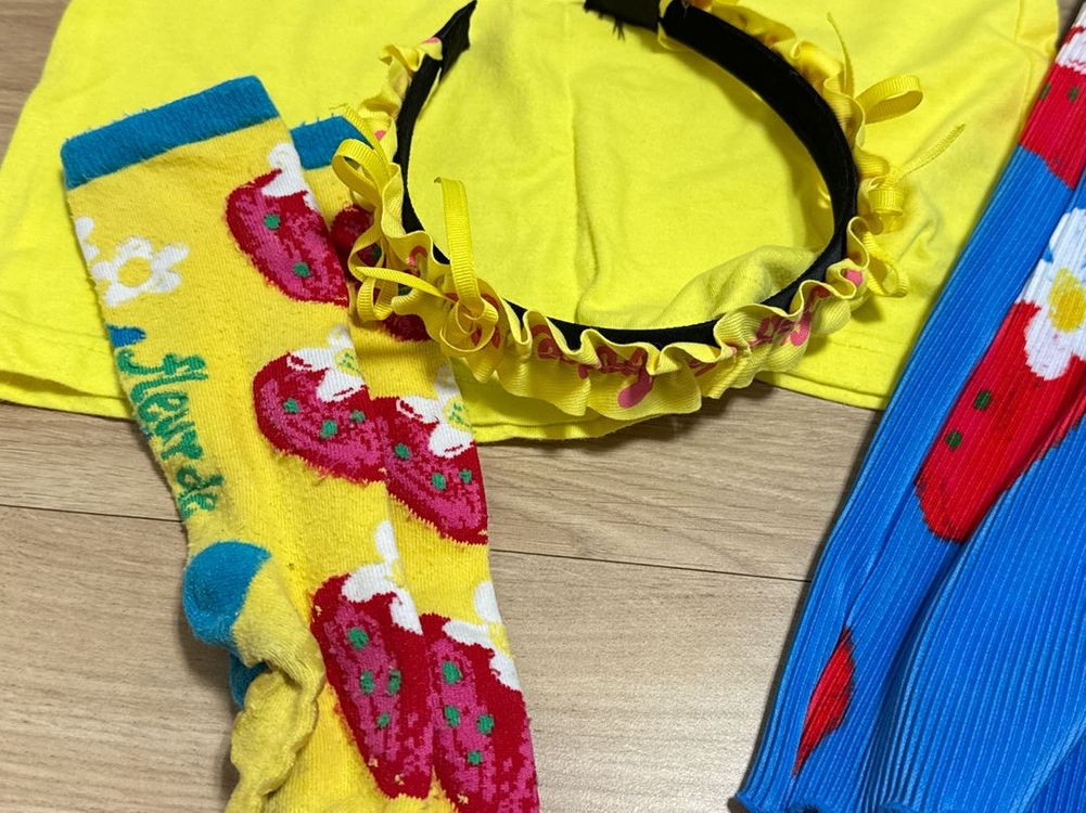 베베베베 스트로베리 티셔츠 플리츠드레스 니삭스 헤어밴드 M사이즈 일괄 이미지