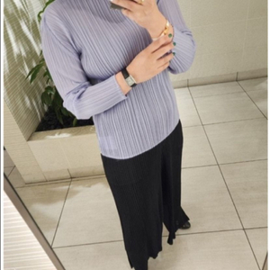 플리츠 플리즈 먼슬리 탑 이미지