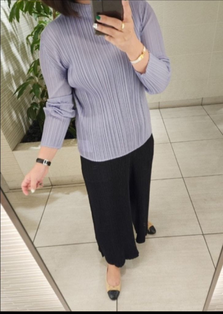 플리츠 플리즈 먼슬리 탑 이미지