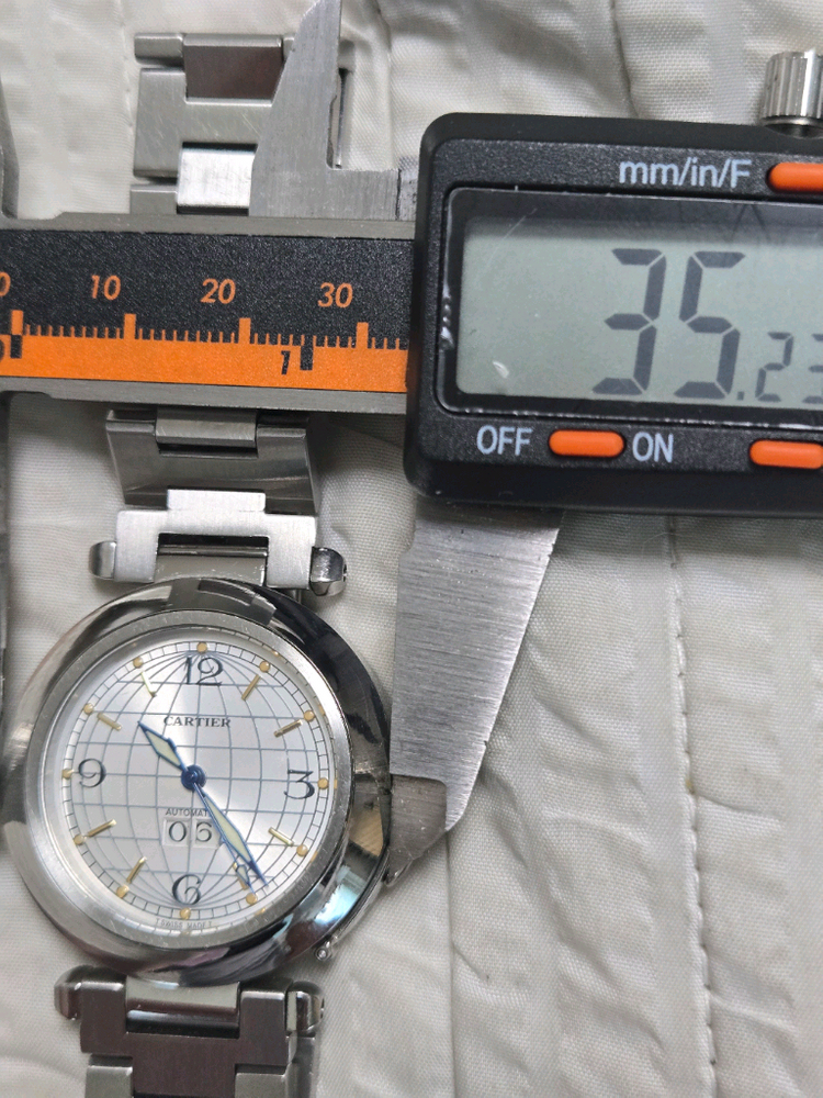 지구본 오토매틱 시계 이미지