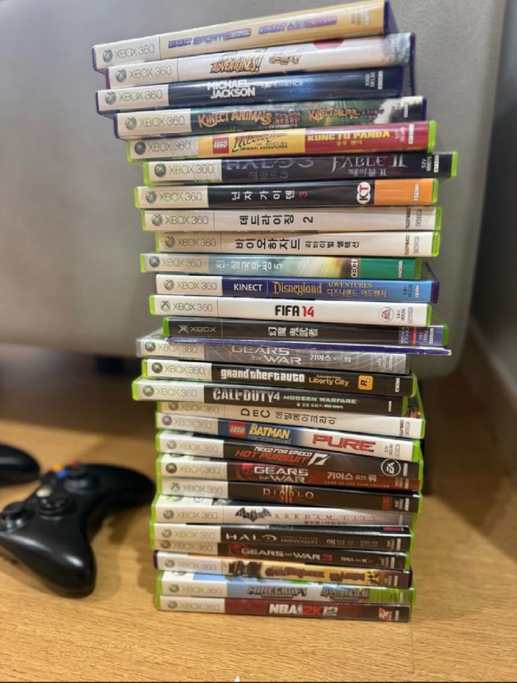 Xbox 360 본체 키넥트 무선패드 2개 게임27개 세트 이미지