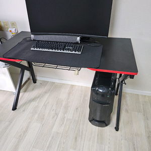 게이밍 풀세트 PC (본체 + 32인치 모니터 +모니터암+기계식키보드+게이밍마우스+ 게이밍 책상) 이미지