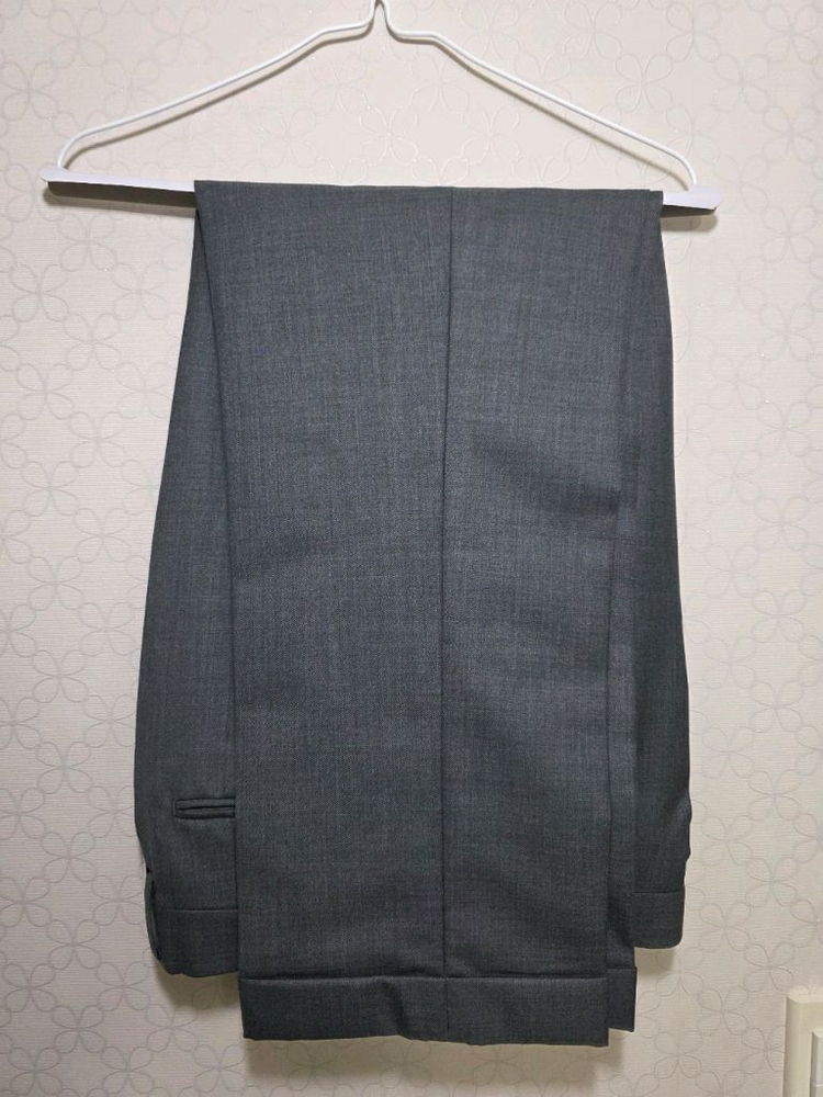 톰브라운 정장 수트 이미지