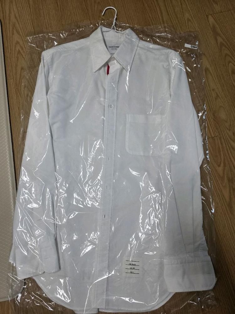 톰브라운 정장 수트 이미지