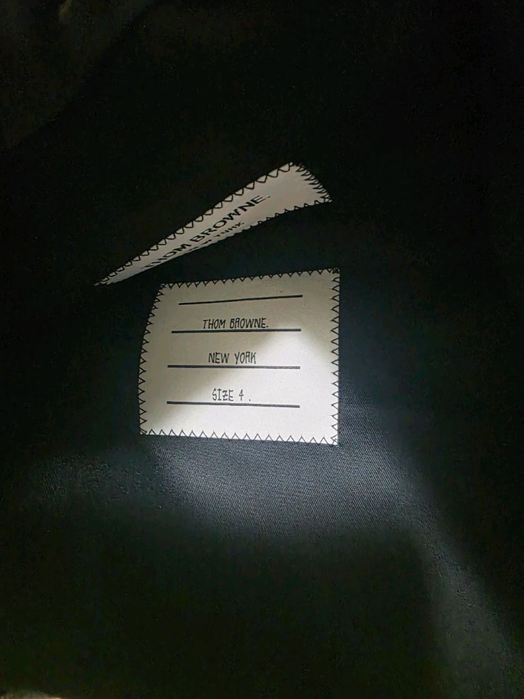 톰브라운 정장 수트 이미지