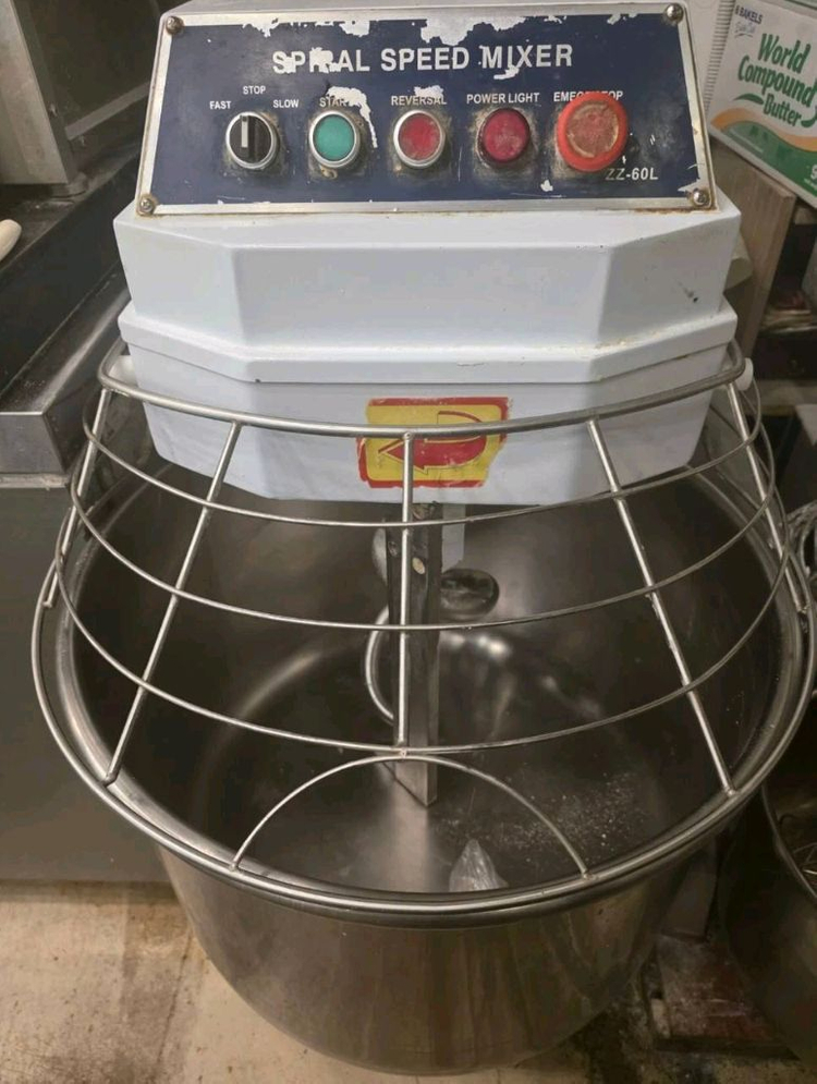 스파이럴 스피드 믹서 ZZ-60L 업소용 반죽기 이미지
