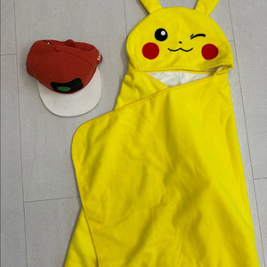 피카츄 후드망토 (던킨 콜라보)+ 뉴에라 포켓몬 지우모자 이미지