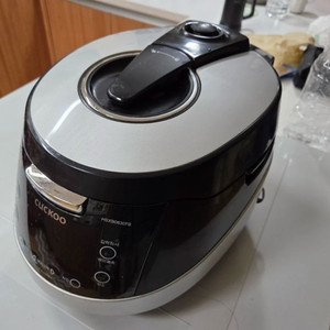 쿠쿠 압력밥솥 6인용 이미지