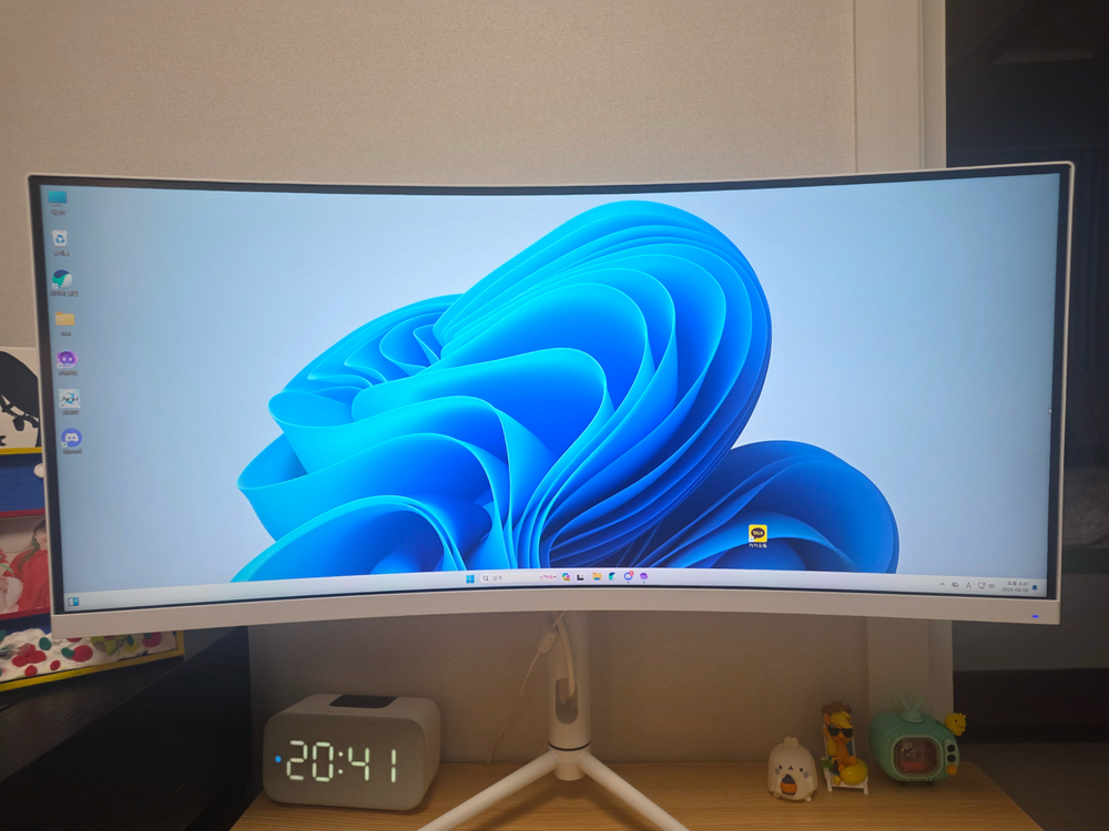 게이밍 컴퓨터 PC RTX 5060+39인치 와이드커브 모니터+로지텍 키보드 풀셋 이미지