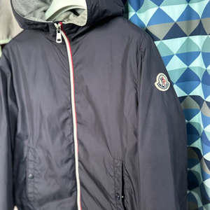 몽클레어 키즈 바람막이 정품 10 사이즈 140cm 이미지