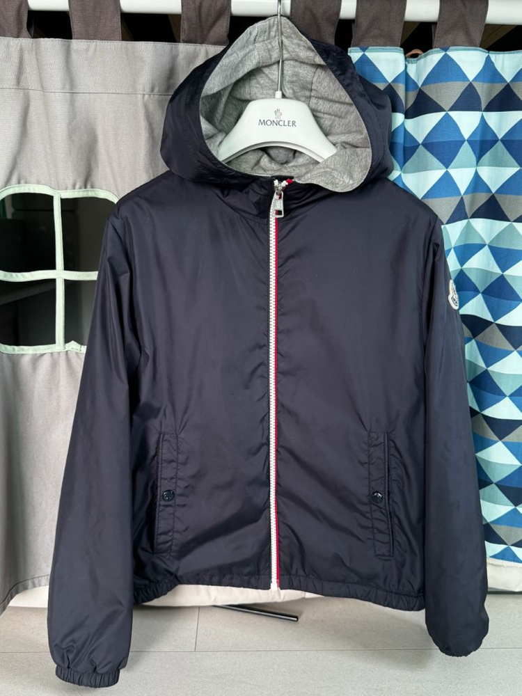 몽클레어 키즈 바람막이 정품 10 사이즈 140cm 이미지