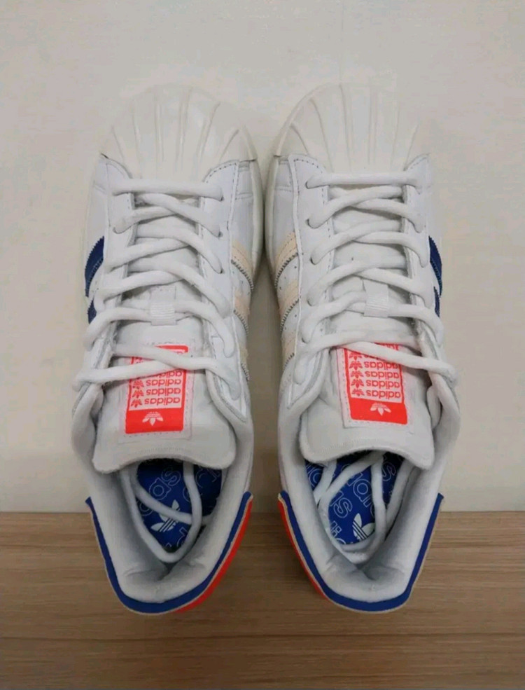 남녀공용 아디다스 슈퍼스타 아윤 운동화 (240) 이미지