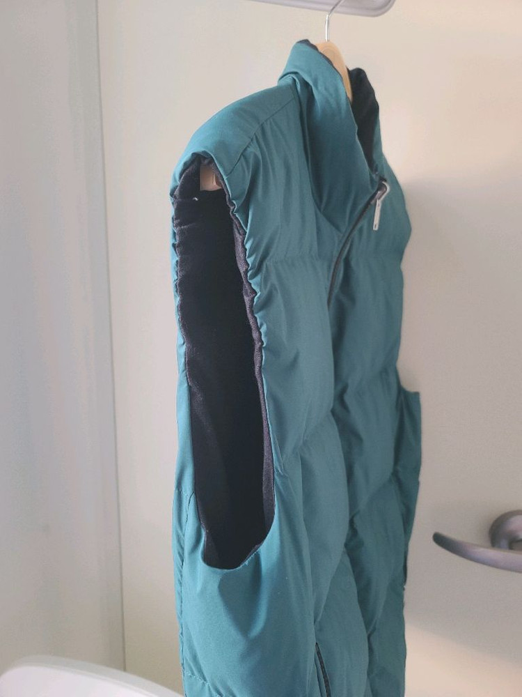 남성 Theory 띠어리 그린 오리털 덕다운 패딩조끼 베스트 아우터 S / 마크앤로나 콜롬비아 골프복 제이린드버그 이미지