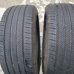 미쉐린 프라이머시 투어 A/S 265/50/20 중고타이어 2개 판매 이미지