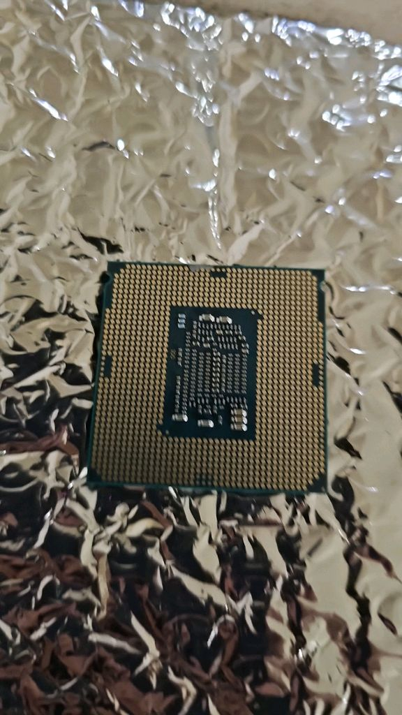 인텔 CPU i7-7700 이미지