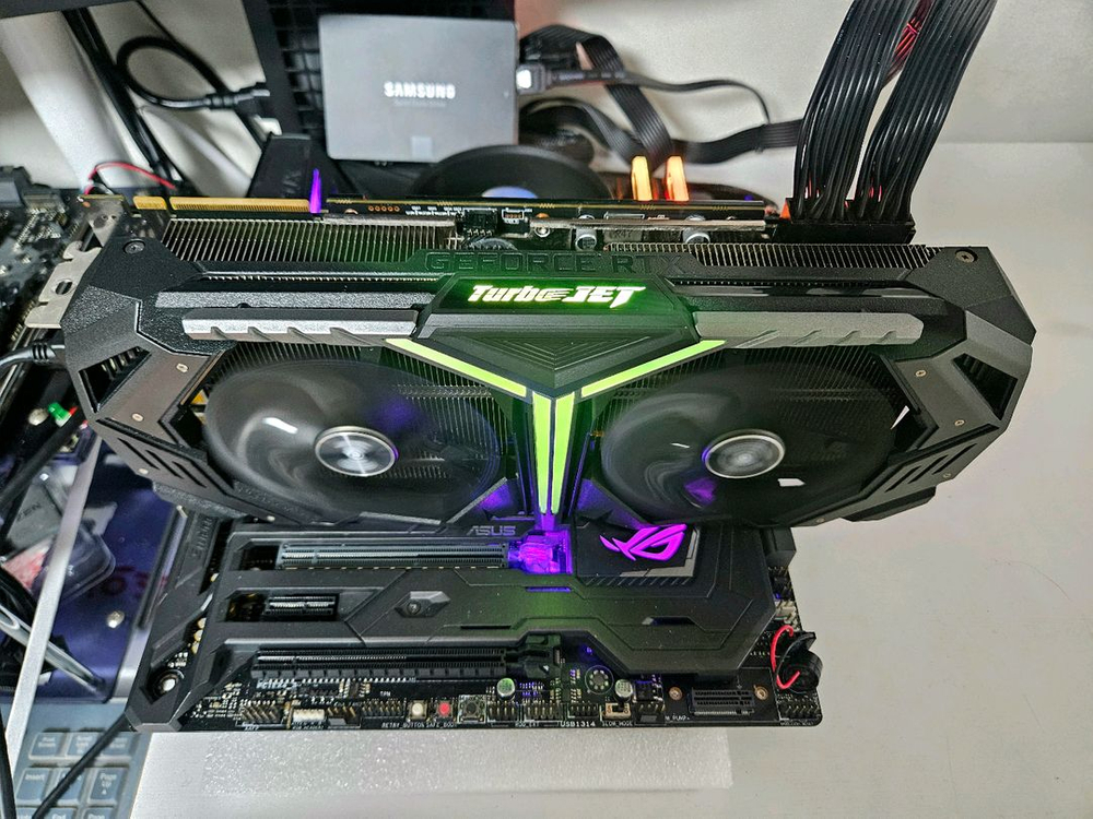 이엠텍 XENON 지포스 RTX 2070SUPER TURBO JET 8G 이미지