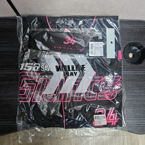 롯데자이언츠 김원중 150save 유니폼 및 헤어밴드 2종 이미지