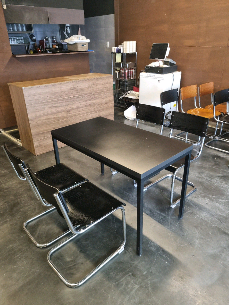 미드센츄리 식탁의자세트 이미지