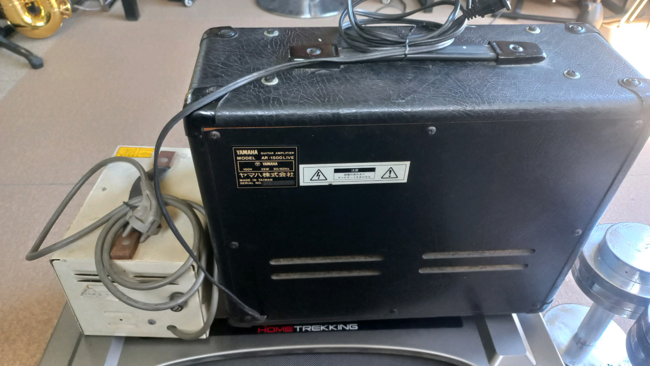 야마하 라이브 기타앰프 이미지