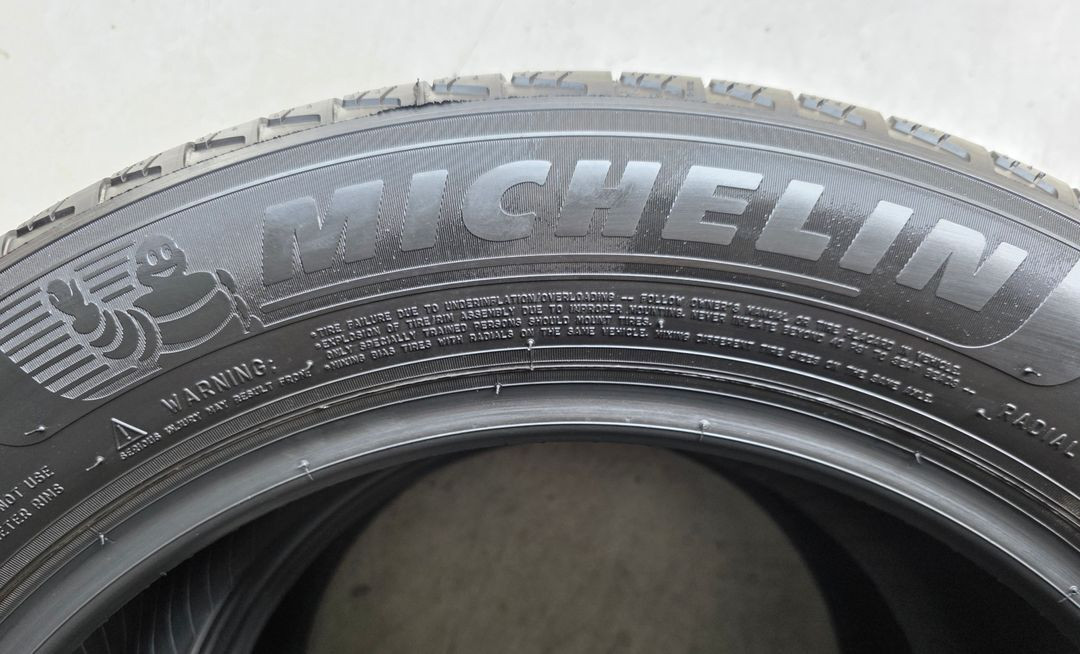 235 55 19 미쉐린 프라이머시AS 중고타이어 팝니다 이미지