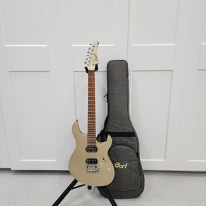 콜트 프리미엄 일렉기타 G300 Pro 골드 이미지